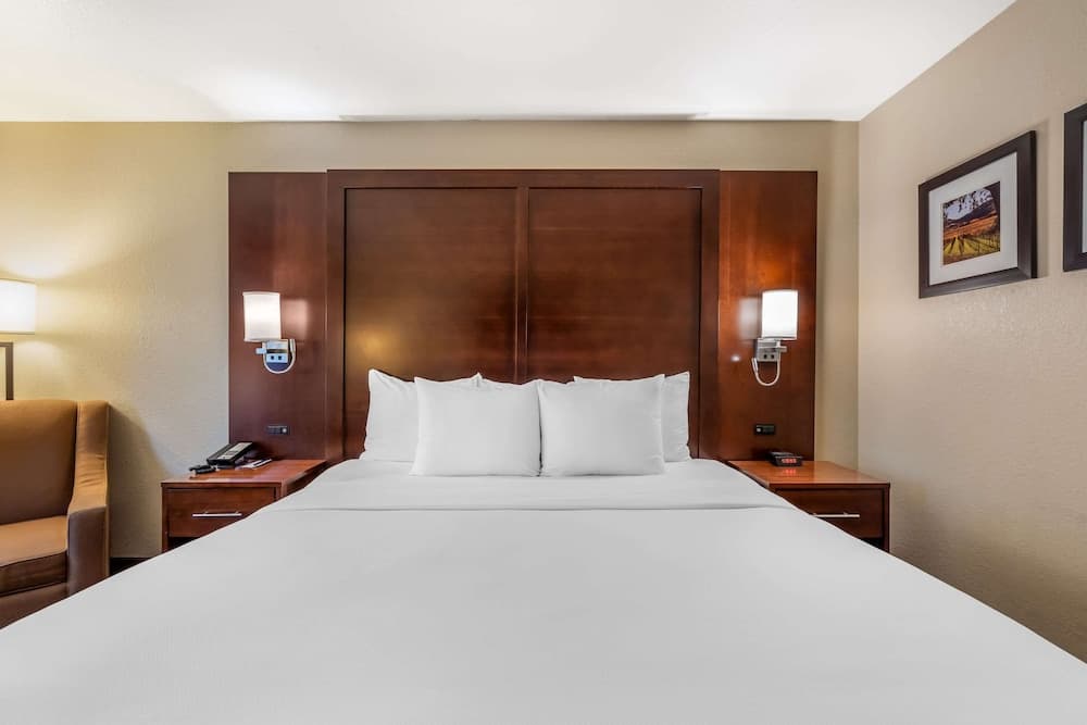 Comfort Inn Fairfield Napa Valley Area property views in Fairfield, CA — gallery photo 3