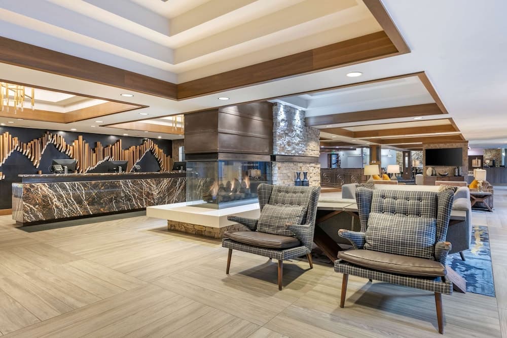 Hilton Vacation Club Tahoe Seasons Lake Tahoe property views in South Lake Tahoe, CA — gallery photo 3