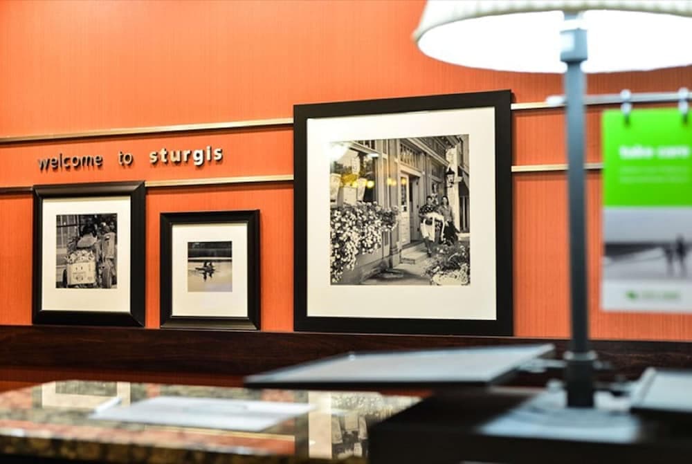 Hampton Inn Sturgis-Lagrange Area interior in Sturgis, MI — gallery photo 2