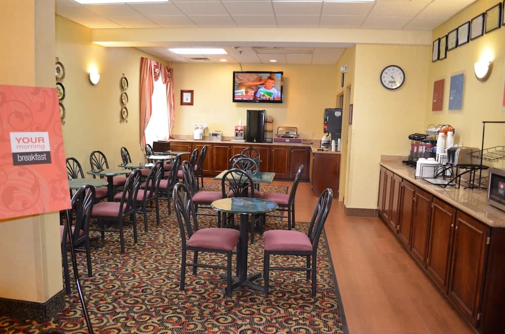 Comfort Inn Columbus near Fort Benning interior in Columbus, GA — gallery photo 2