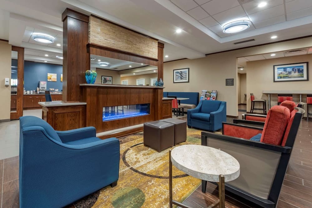 Comfort Inn & Suites Pittsburgh South property views in Pittsburgh, PA — gallery photo 3