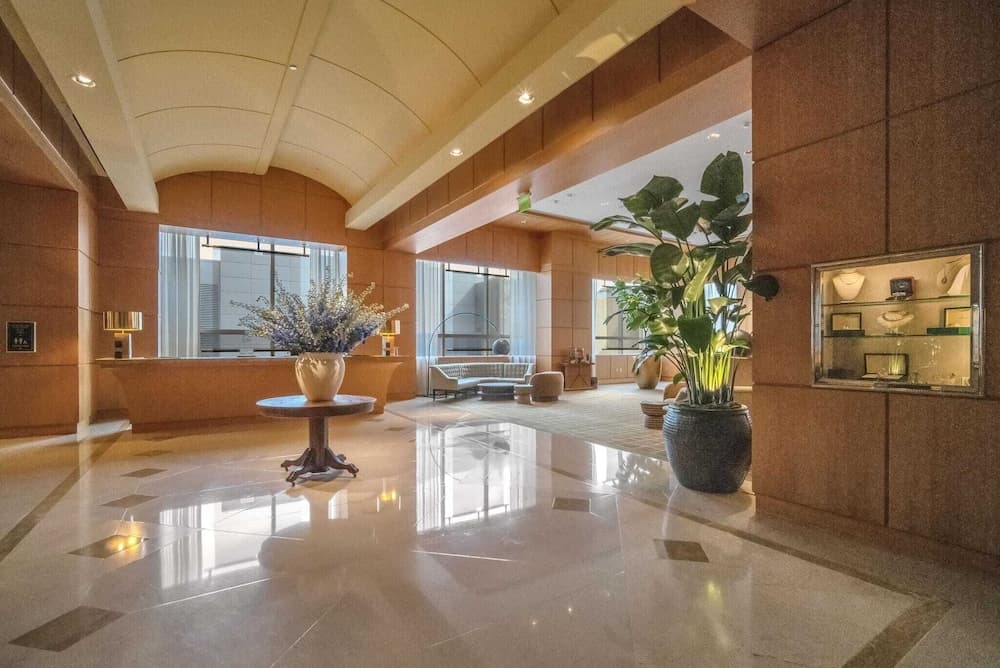 Four Seasons hotel 2bedroom suite property views in Miami, FL — gallery photo 3