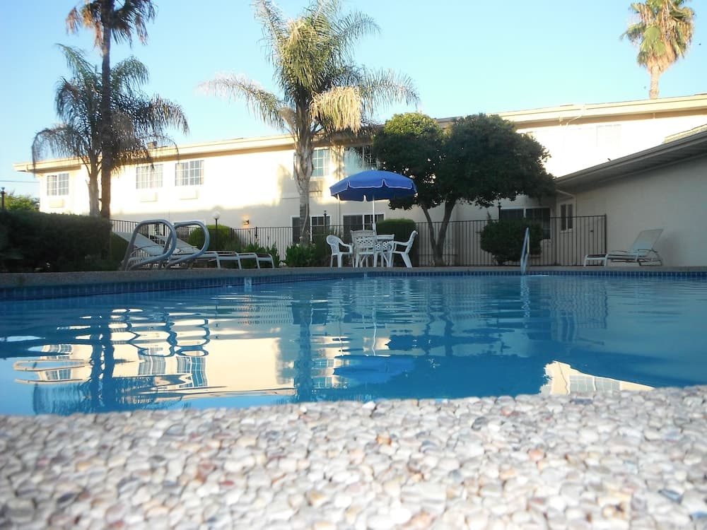 Ramada by Wyndham Merced gallery photo in Merced, CA — image 27