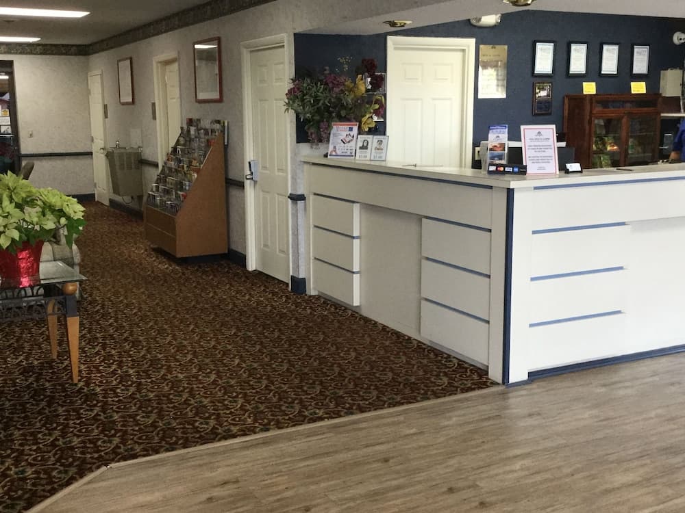 Americas Best Value Inn Goodlettsville Nashville N interior in Goodlettsville, TN — gallery photo 2