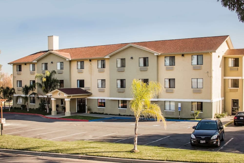 Super 8 by Wyndham Vacaville — hotel in Vacaville, California