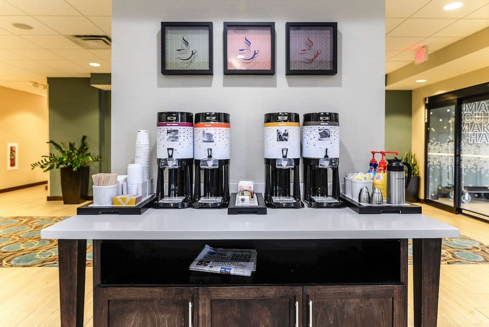 Hampton Inn Brighton gallery photo in Brighton, MI — image 78