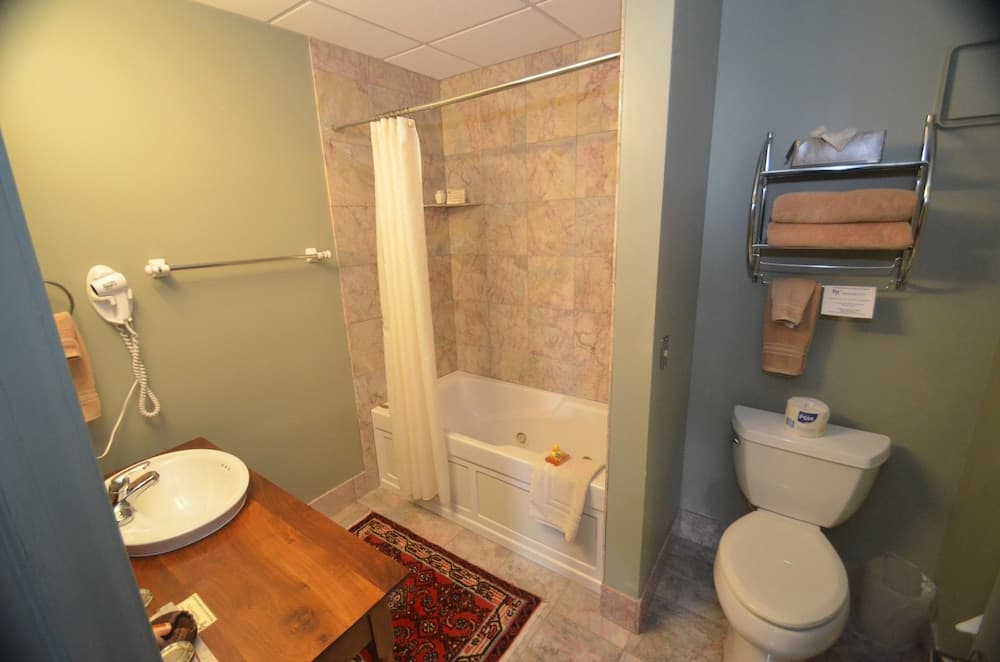 The Black Hawk Hotel gallery photo in Cedar Falls, IA — image 27