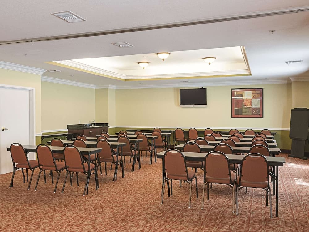 La Quinta Inn & Suites by Wyndham Slidell - North Shore Area gallery photo in Slidell, LA — image 24