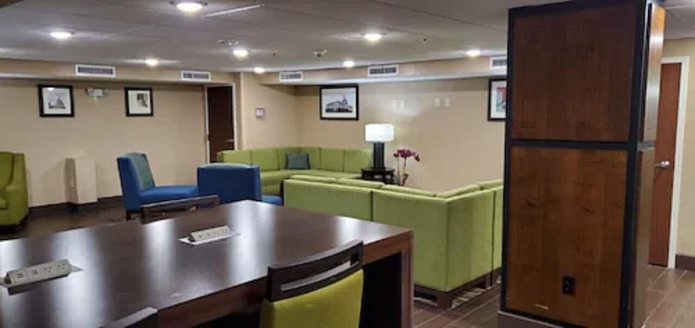 Comfort Inn Oxon Hill - National Harbor featured exterior or lobby in Oxon Hill, MD — similar hotel
