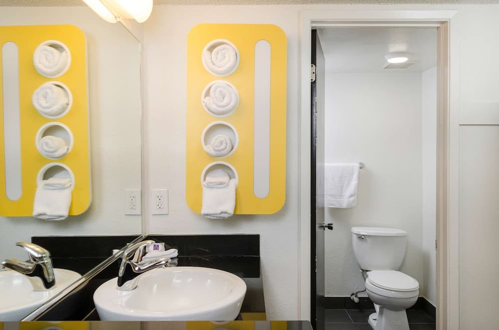 Ramada by Wyndham Merced gallery photo in Merced, CA — image 35
