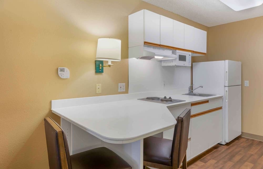 Extended Stay America Suites Los Angeles Torrance Del Amo Ci gallery photo in Torrance, CA — image 19