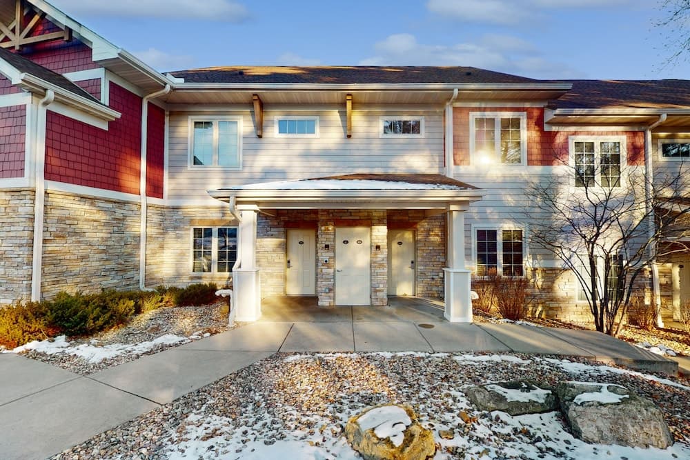 Delton Grand Resort featured exterior or lobby in Wisconsin Dells, WI — similar hotel