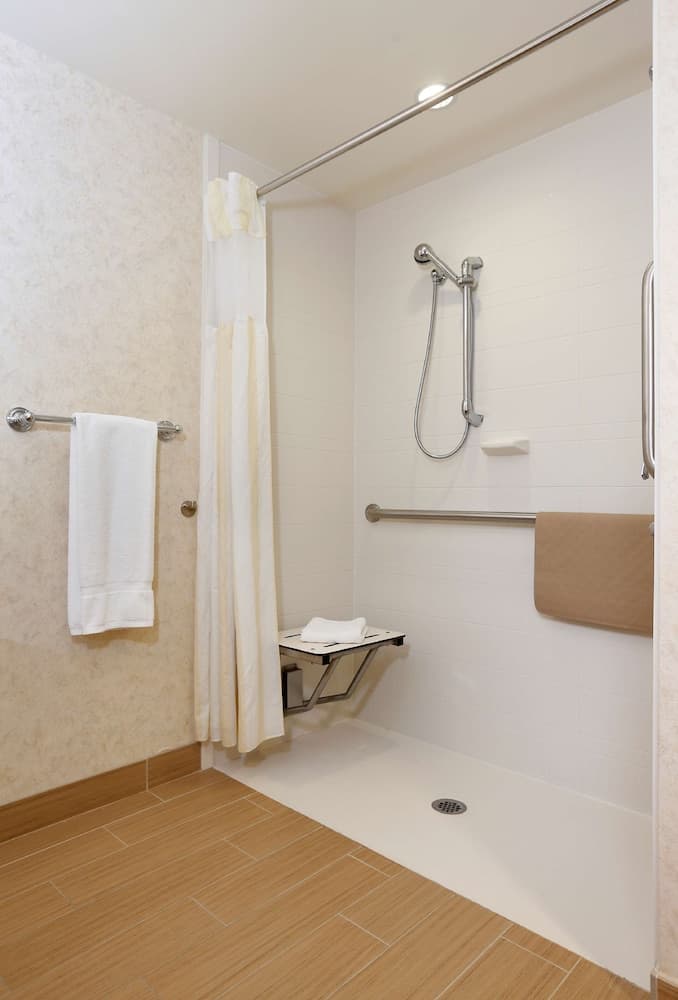 Hilton Garden Inn Cedar Falls gallery photo in Cedar Falls, IA — image 70