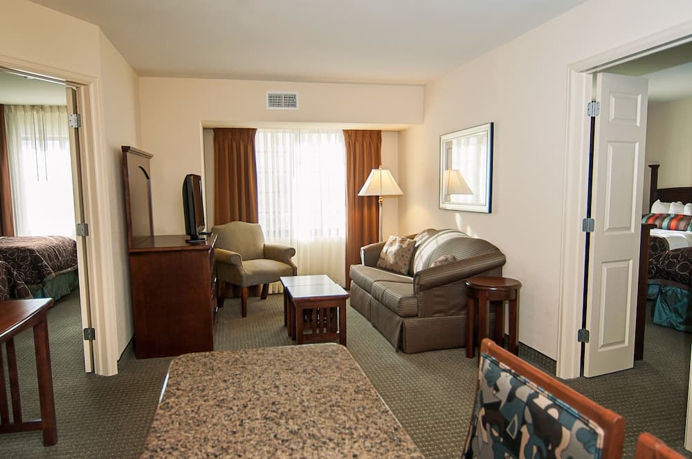Staybridge Suites Wichita by IHG interior in Wichita, KS — gallery photo 2