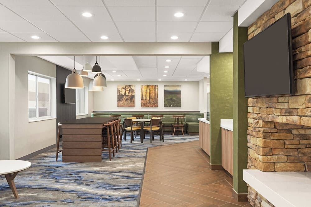 Fairfield Inn Warren Niles property views in Warren, OH — gallery photo 3