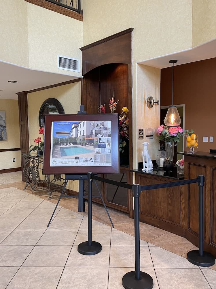 Spark by Hilton Houston Hobby Airport interior in Houston, TX — gallery photo 2