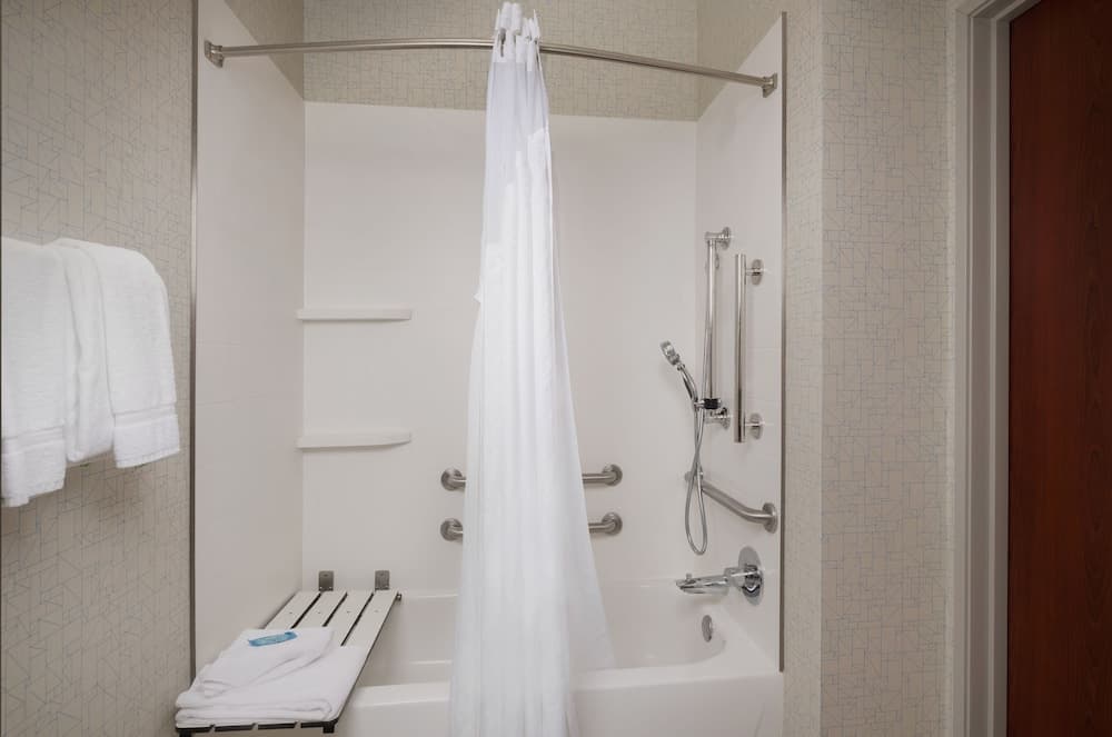 Holiday Inn Express Hotel & Suites Independence-Kansas City by IHG gallery photo in Independence, MO — image 24