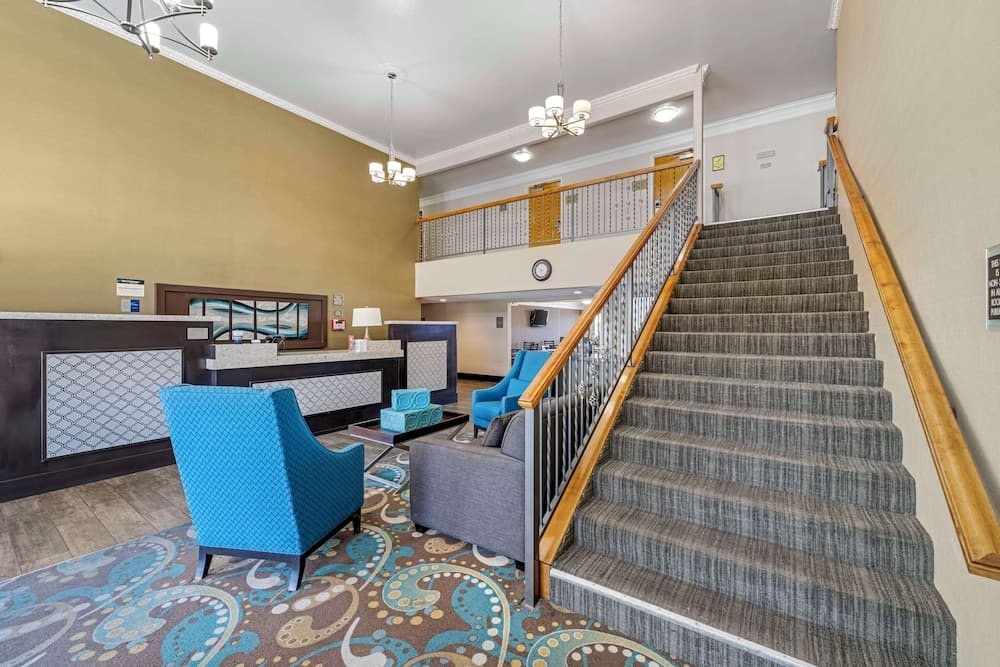 Best Western Liberty Inn interior in Lebec, CA — gallery photo 2