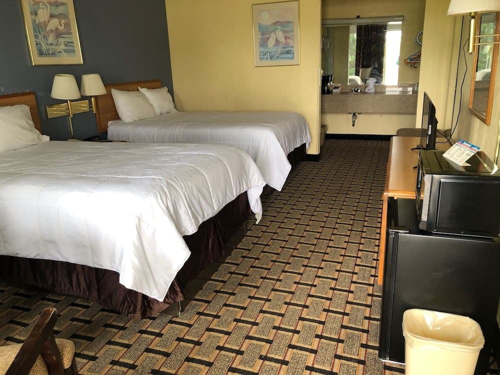 Budget Host Inn property views in Lebanon, MO — gallery photo 3
