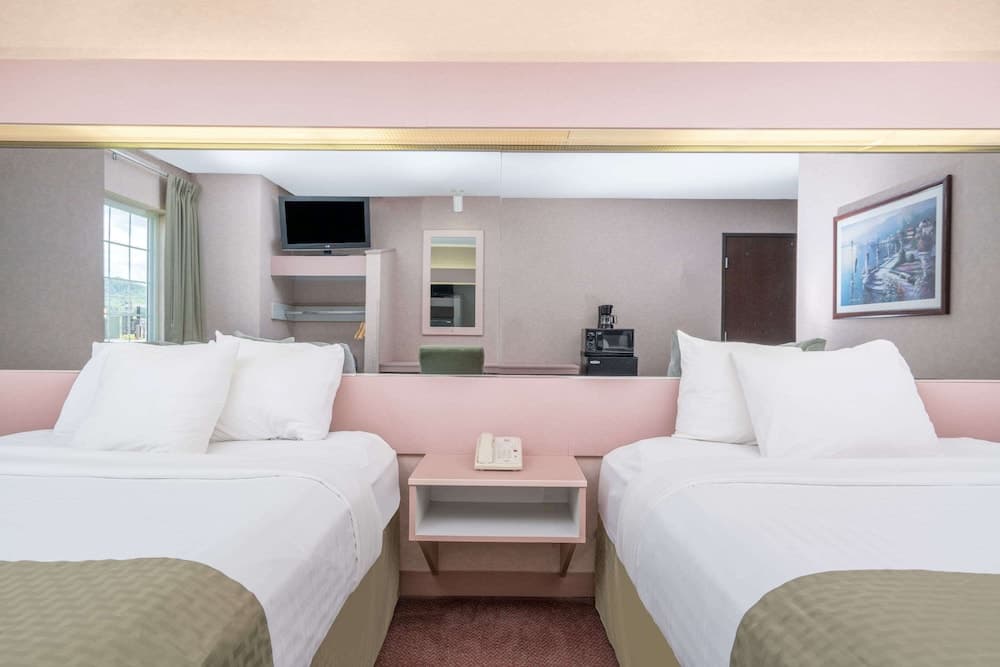 Microtel Inn by Wyndham Onalaska/La Crosse gallery photo in Onalaska, WI — image 9