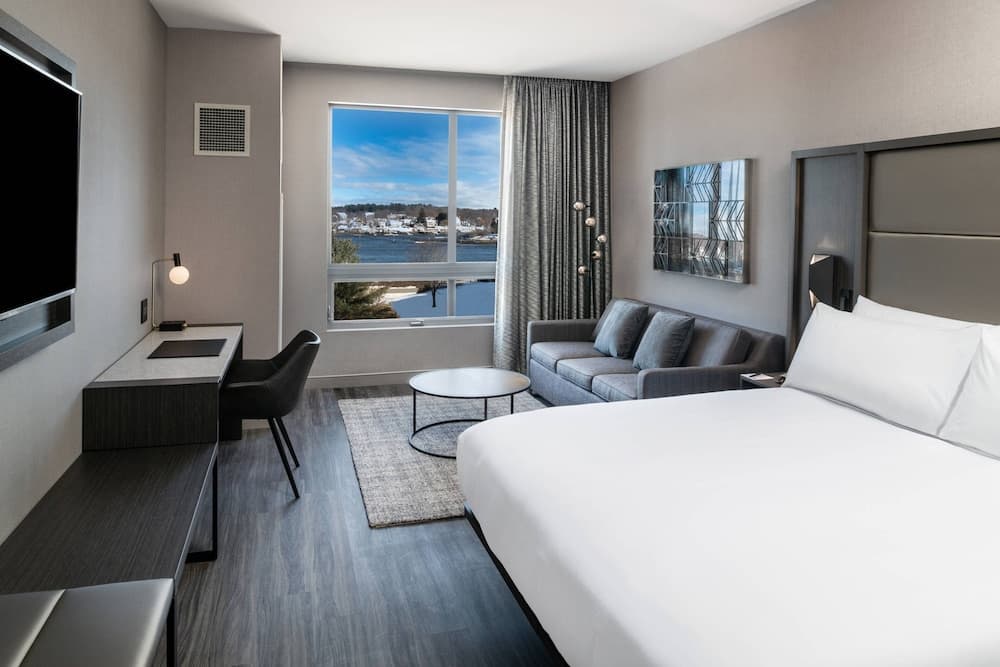AC Hotel by Marriott Portsmouth gallery photo in Portsmouth, NH — image 72
