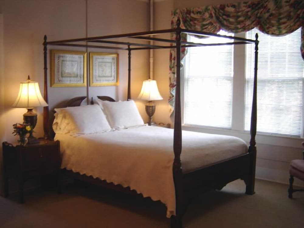 Carriage House Inn gallery photo in Aiken, SC — image 22