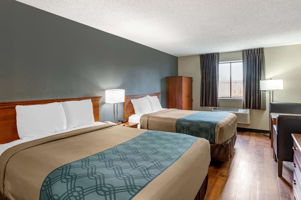 Econo Lodge Longmont East gallery photo in Longmont, CO — image 4