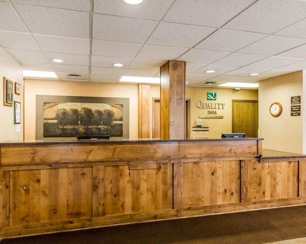 Quality Inn interior in Billings, MT — gallery photo 2