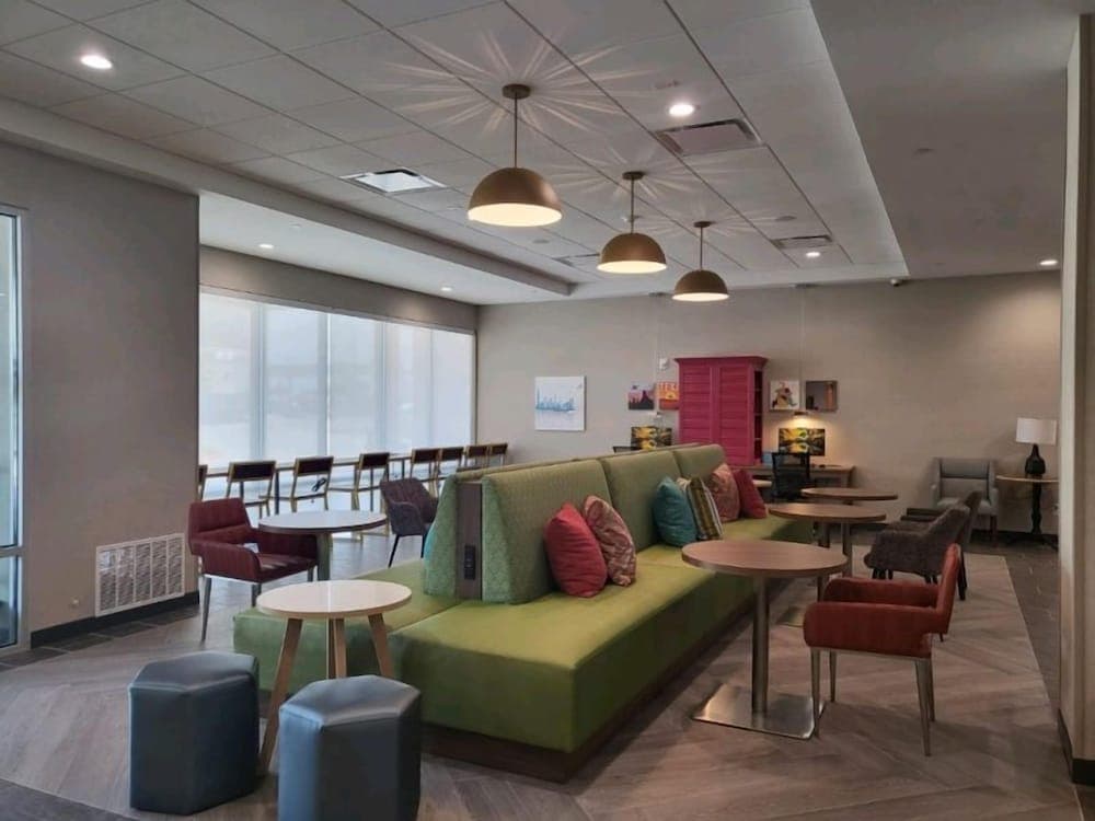 Home2 Suites by Hilton Dallas Medical District Lovefield interior in Dallas, TX — gallery photo 2