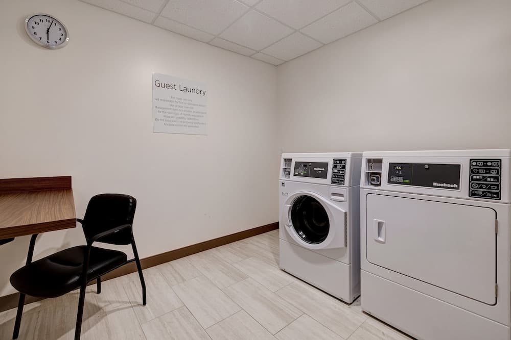 Holiday Inn Express & Suites Detroit Dearborn by IHG gallery photo in Dearborn, MI — image 74