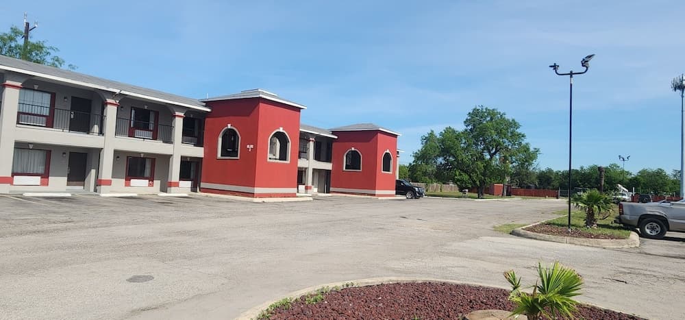 Econo Inn Lackland AFB Seaworld featured exterior or lobby in San Antonio, TX — similar hotel