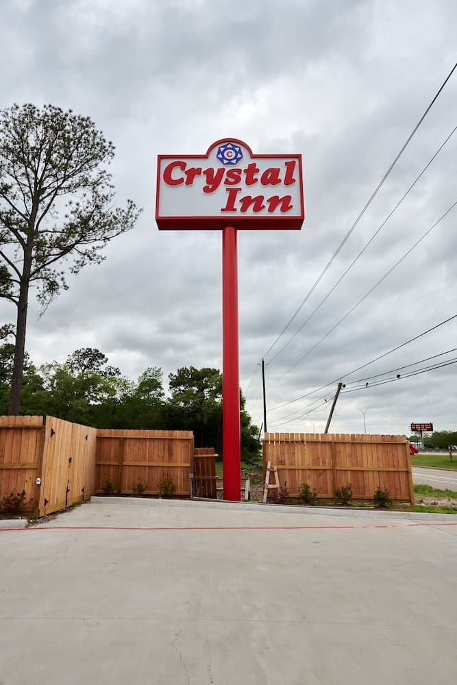Crystal Inn property views in Baytown, TX — gallery photo 3