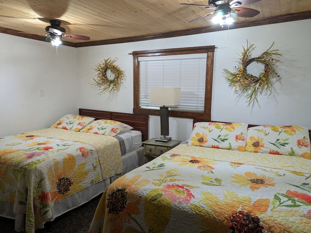 Squaw Valley Motel gallery photo in Squaw Valley, CA — image 13