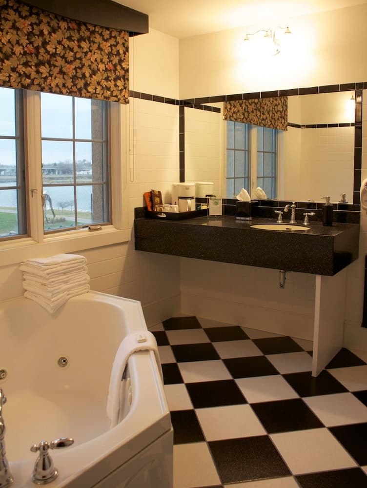St. Brendan's Inn gallery photo in Green Bay, WI — image 10