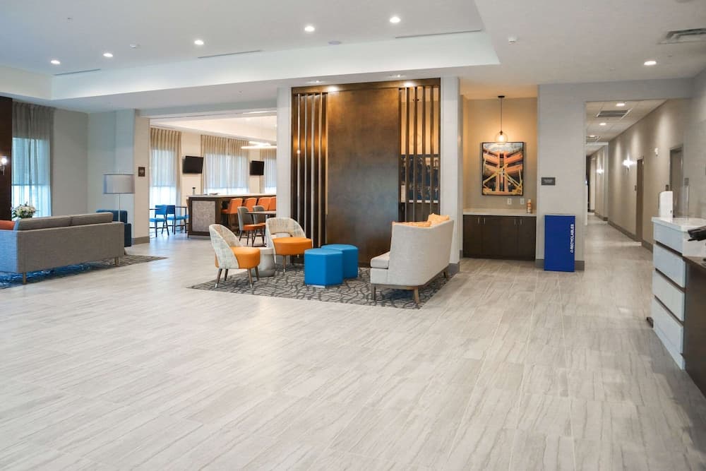 Comfort Suites Gainesville near University interior in Gainesville, FL — gallery photo 2
