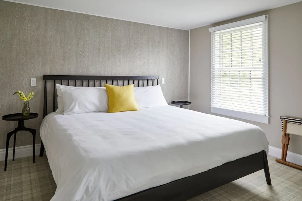 The Kent Collection - The Firefly Inn gallery photo in Kent — image 13