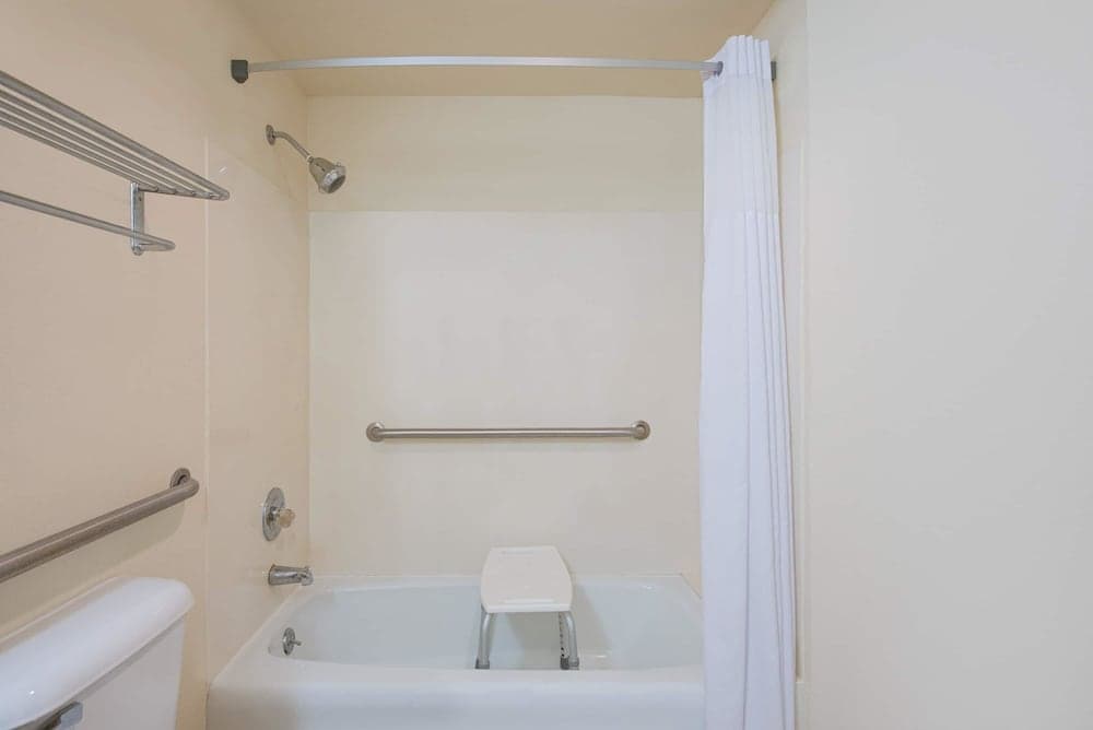 Days Inn by Wyndham Fremont property views in Fremont, OH — gallery photo 3