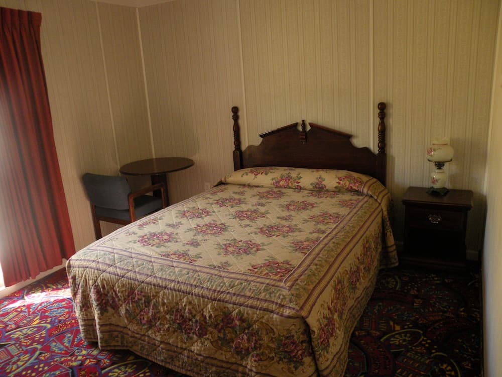Four Jacks Hotel and Casino featured exterior or lobby in Jackpot, NV — similar hotel