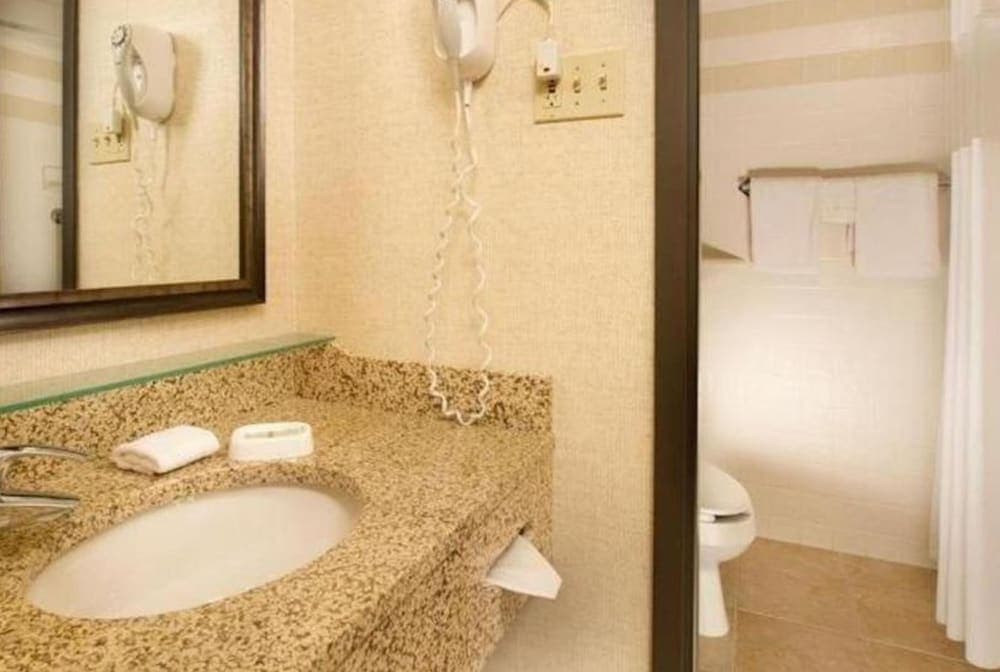Hotel Lotus Kansas City Stadium gallery photo in Kansas City, MO — image 11