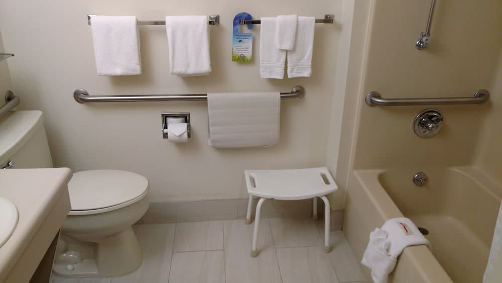Days Inn by Wyndham Ashland gallery photo in Ashland, KY — image 37