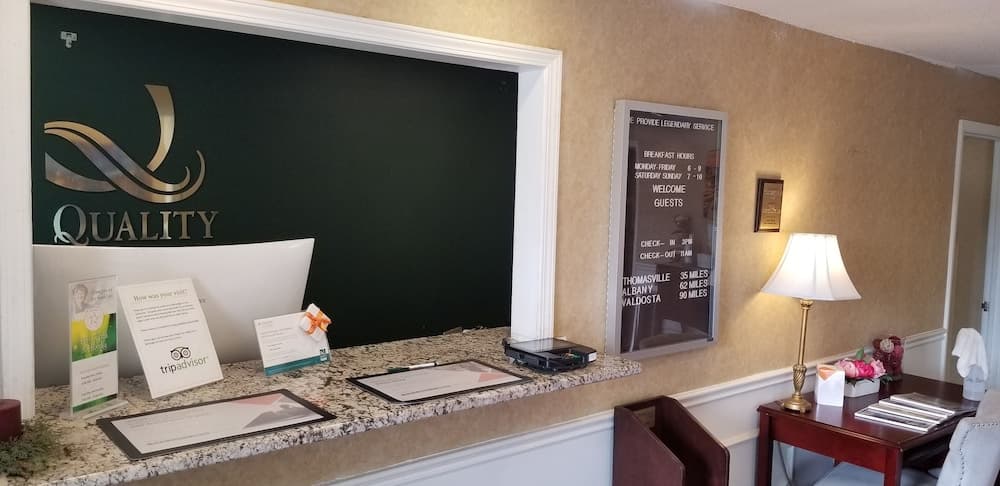 Quality Inn Bainbridge interior in Bainbridge, GA — gallery photo 2
