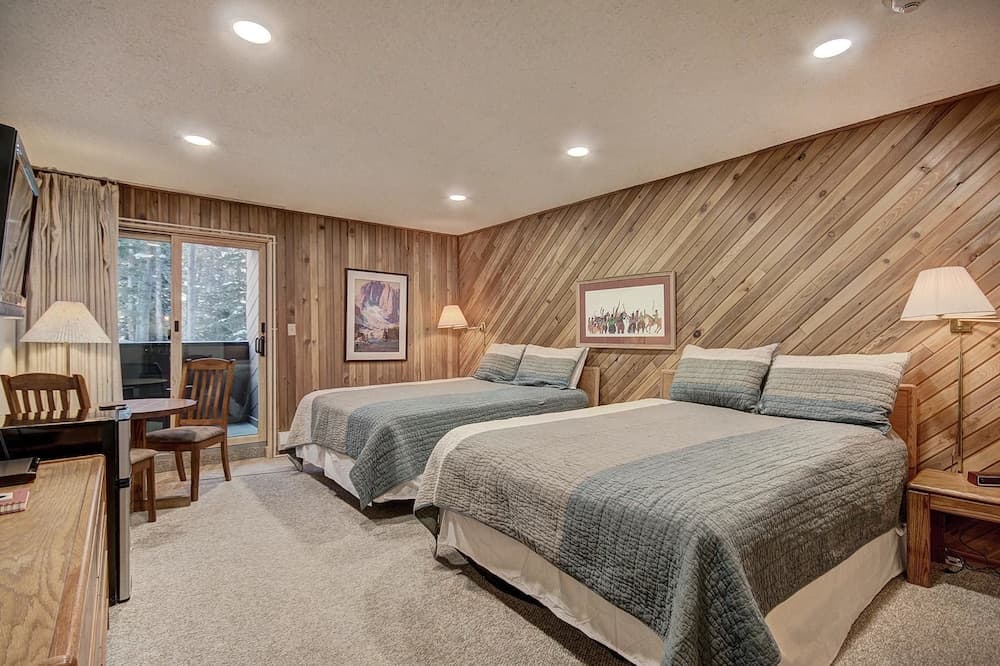 CM112H Copper Mtn Inn Studio Studio Bedroom 1Bathroom Hotel Room featured exterior or lobby in Copper Mountain, CO — similar hotel