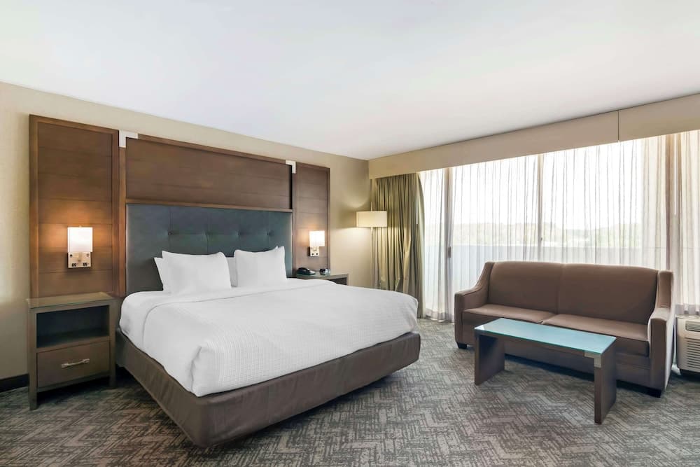 Best Western Plus Kansas City Sports Complex Hotel gallery photo in Kansas City, MO — image 14