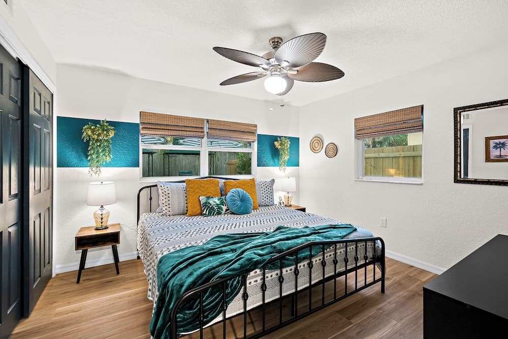 Lora Square property views in Indian Harbour Beach, FL — gallery photo 3
