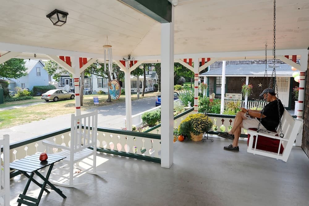 Pequot Hotel gallery photo in Oak Bluffs, MA — image 61