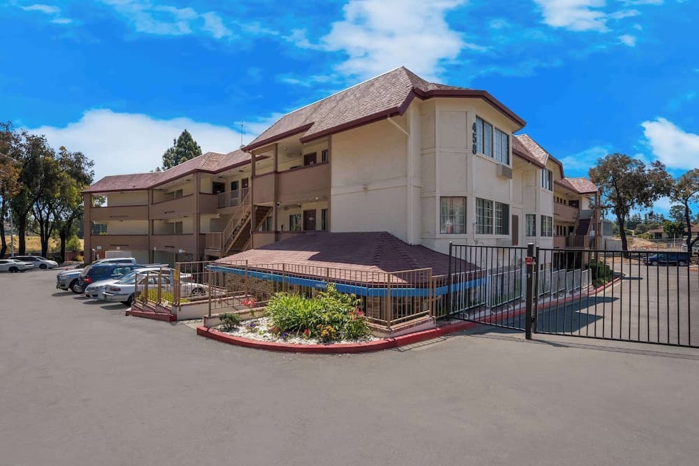 Econo Lodge Vallejo Fairgrounds gallery photo in Vallejo, CA — image 5
