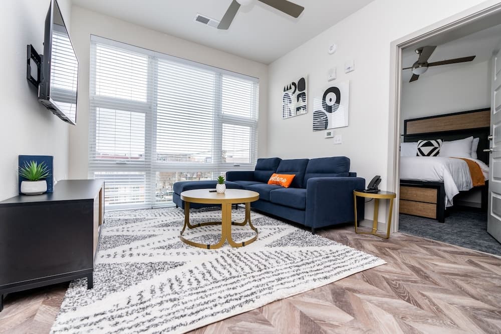 Yugo Guest Suites interior in Urbana, IL — gallery photo 2