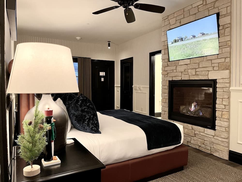 The Belfry House property views in Williams Bay, WI — gallery photo 3