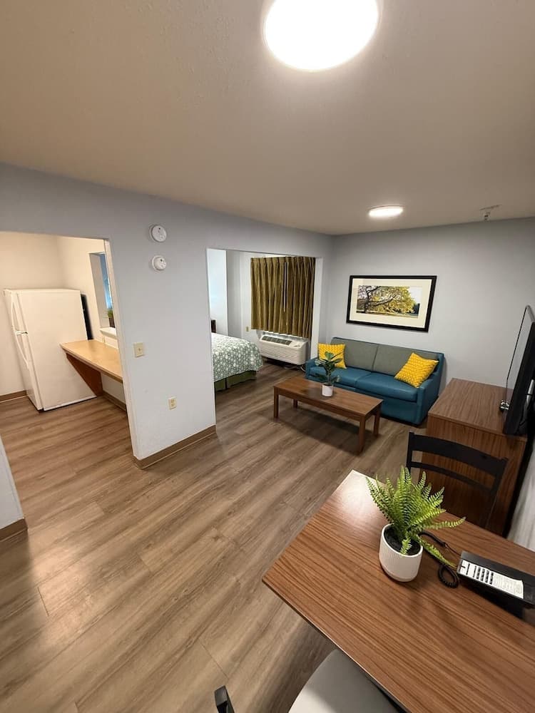 HomeTowne Studios & Suites by Red Roof Greensboro featured exterior or lobby in Greensboro, NC — similar hotel