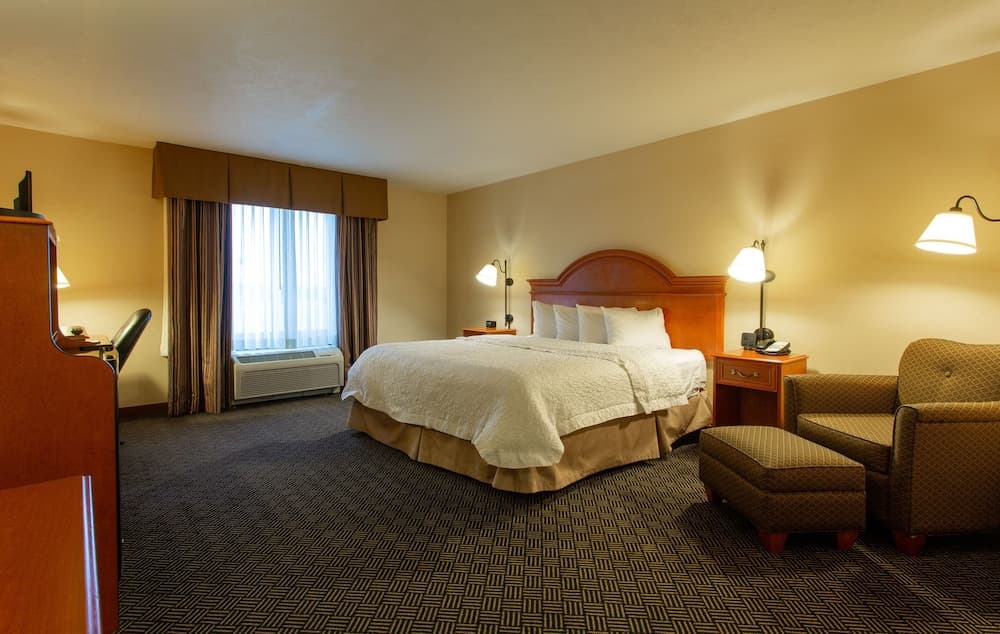 Hampton Inn Waterloo Cedar Valley gallery photo in Waterloo, IA — image 71